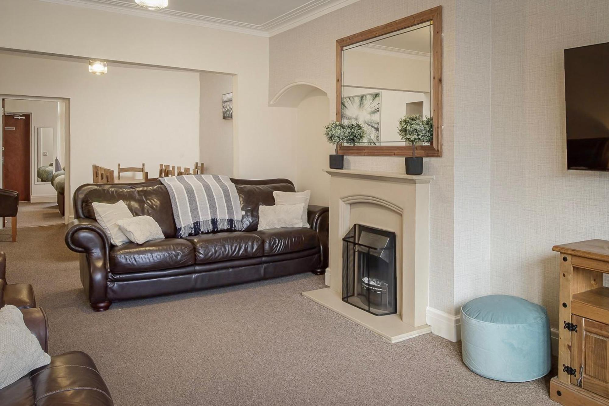 Arnside - Spacious 10-Bedroom Seaside Cottage Blackpool Exterior foto