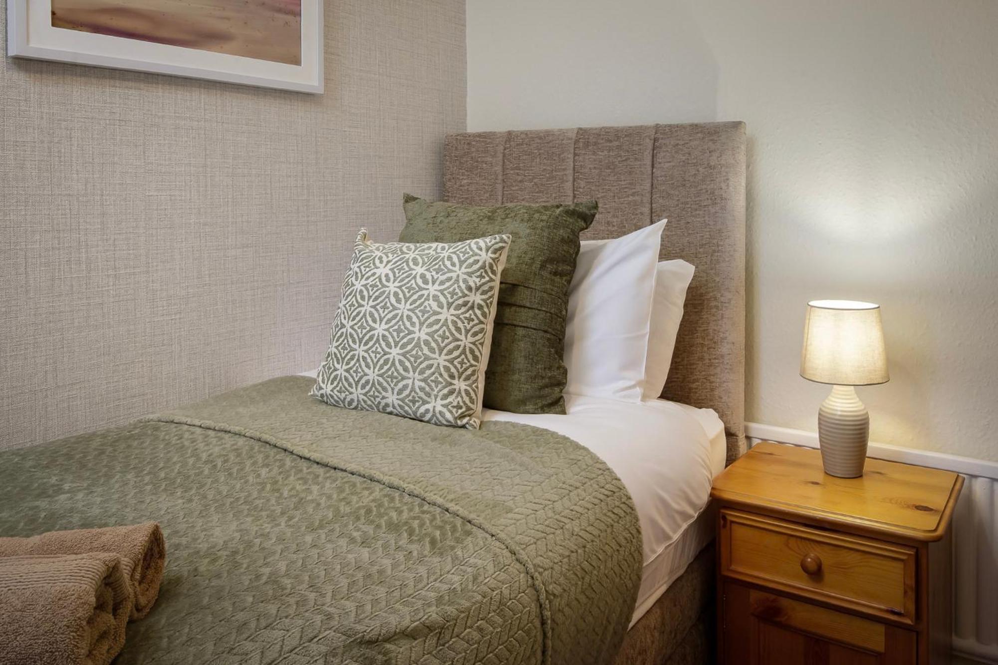 Arnside - Spacious 10-Bedroom Seaside Cottage Blackpool Exterior foto