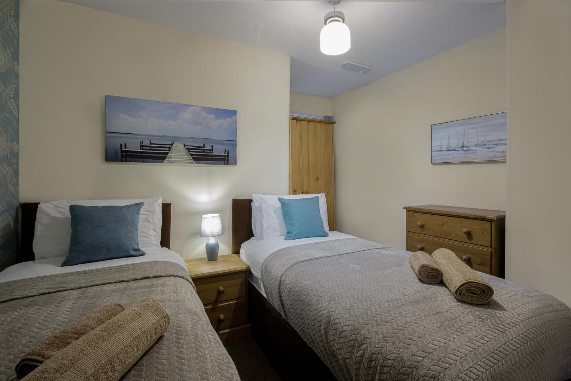 Arnside - Spacious 10-Bedroom Seaside Cottage Blackpool Exterior foto