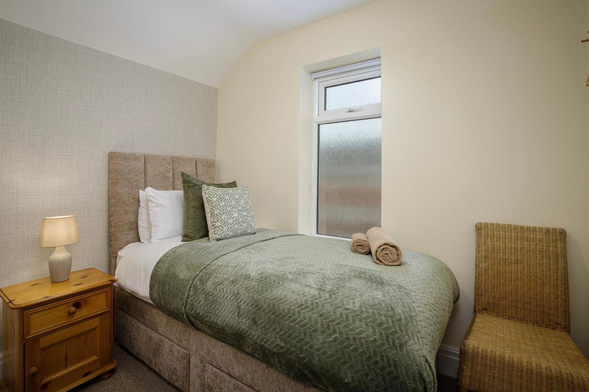 Arnside - Spacious 10-Bedroom Seaside Cottage Blackpool Exterior foto