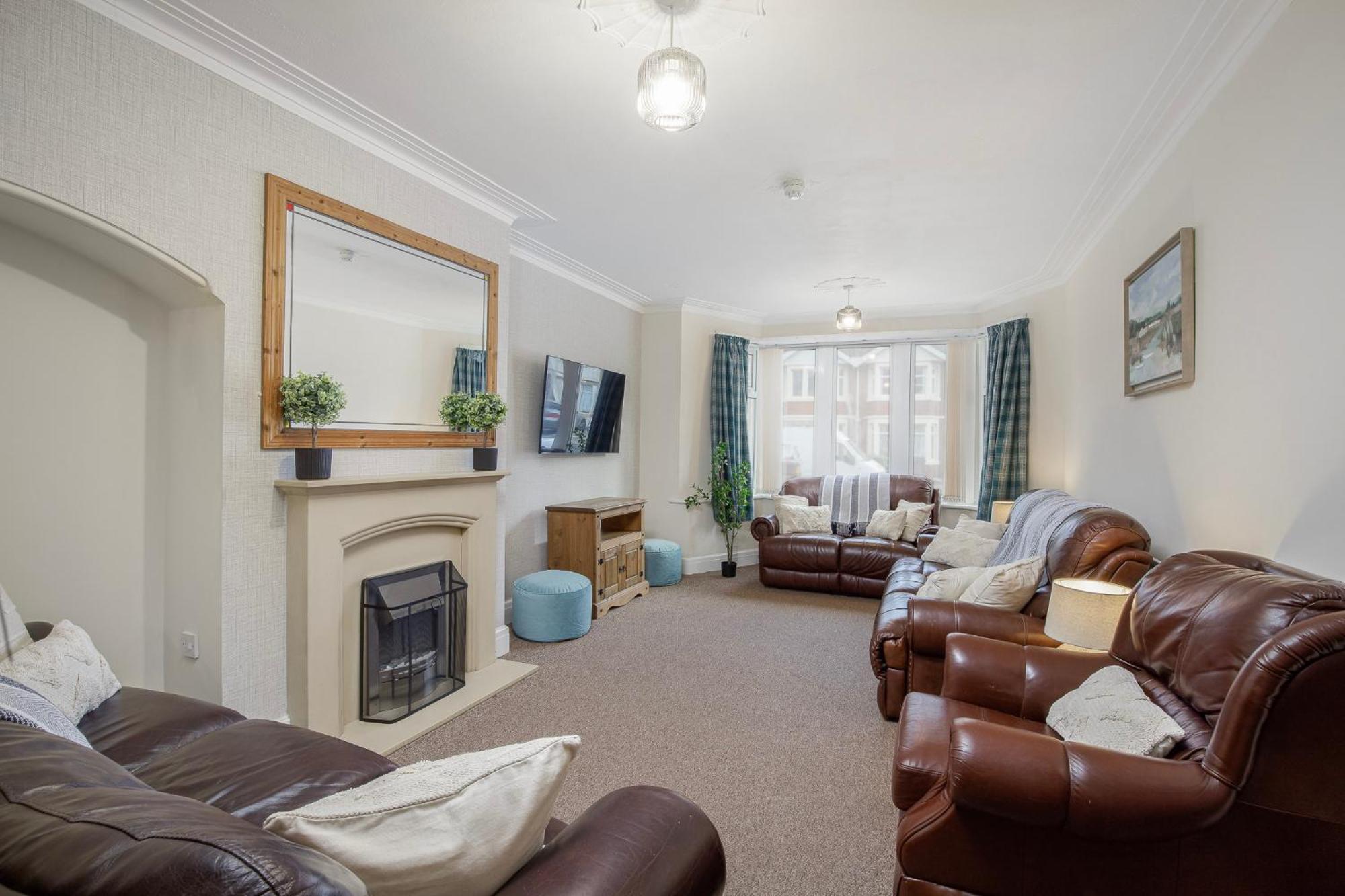Arnside - Spacious 10-Bedroom Seaside Cottage Blackpool Exterior foto
