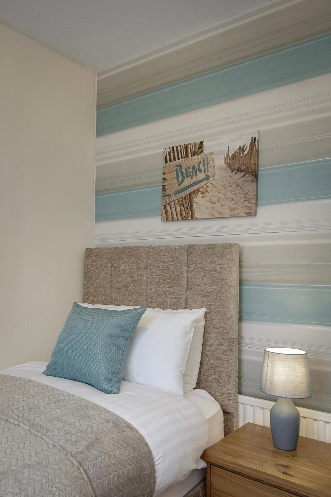 Arnside - Spacious 10-Bedroom Seaside Cottage Blackpool Exterior foto