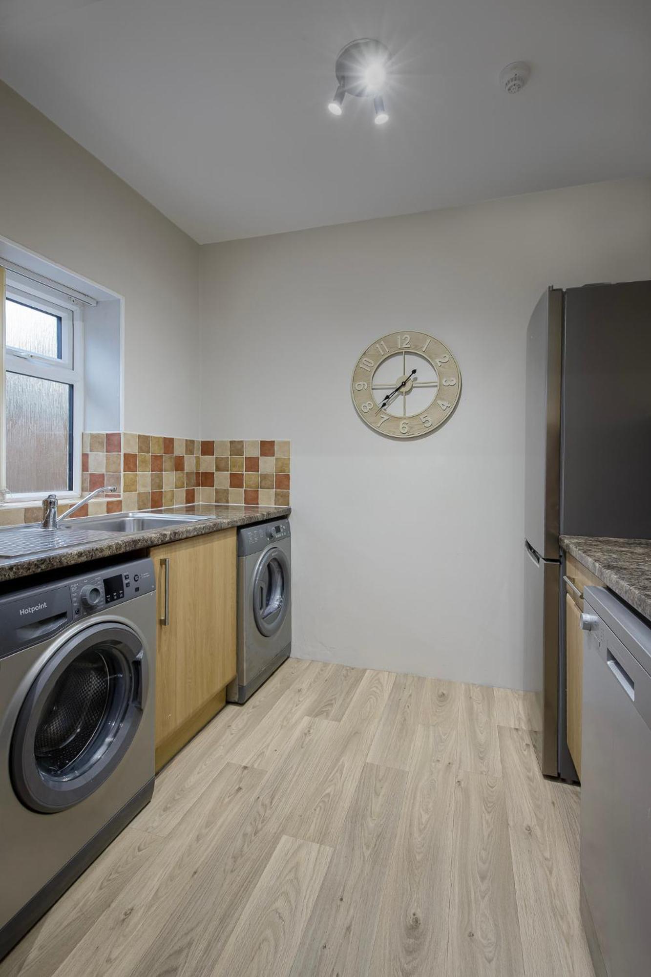 Arnside - Spacious 10-Bedroom Seaside Cottage Blackpool Exterior foto